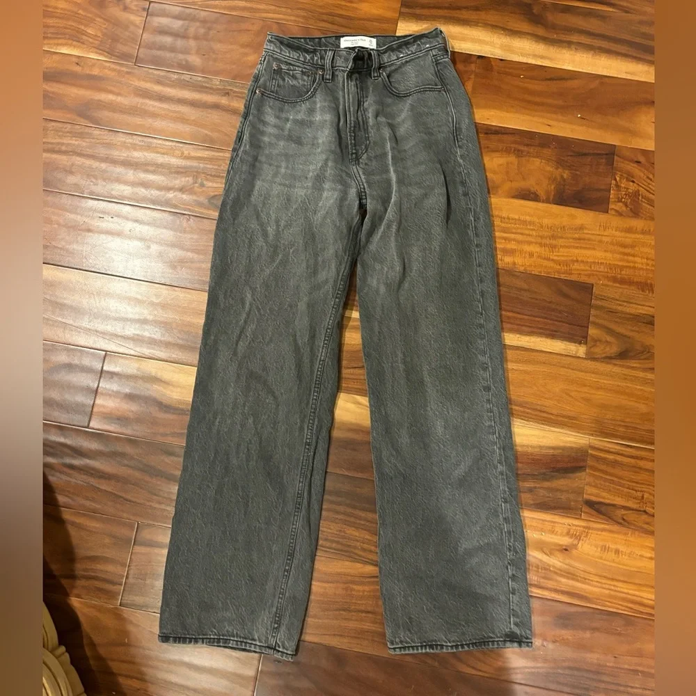 Abercrombie High Rise Loose Jean Dark Gray Size 25 - Picture 2 of 4